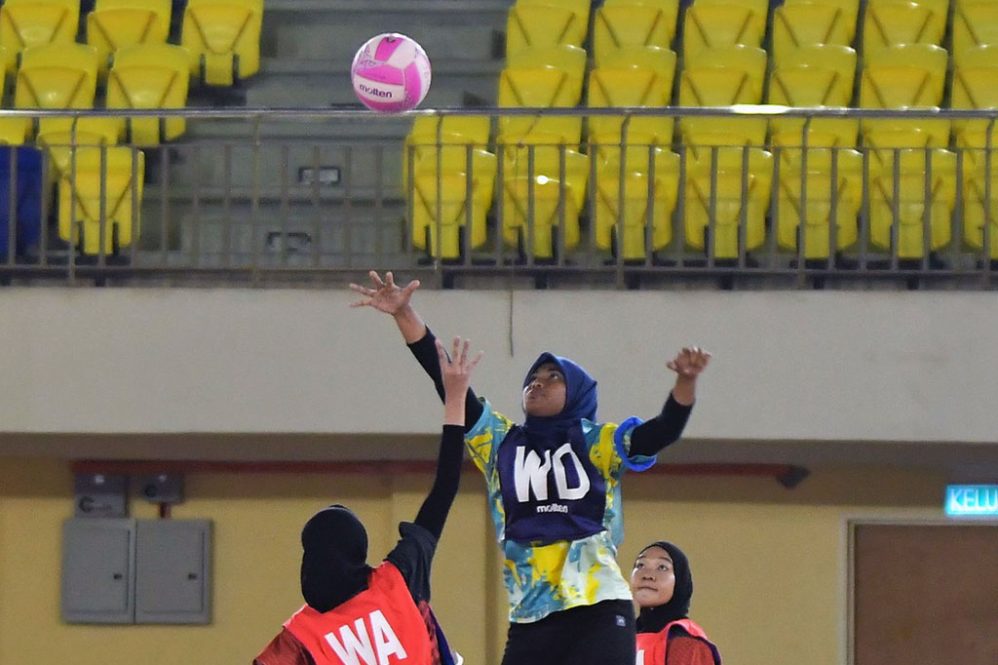 SUTERA III : Bola Jaring
