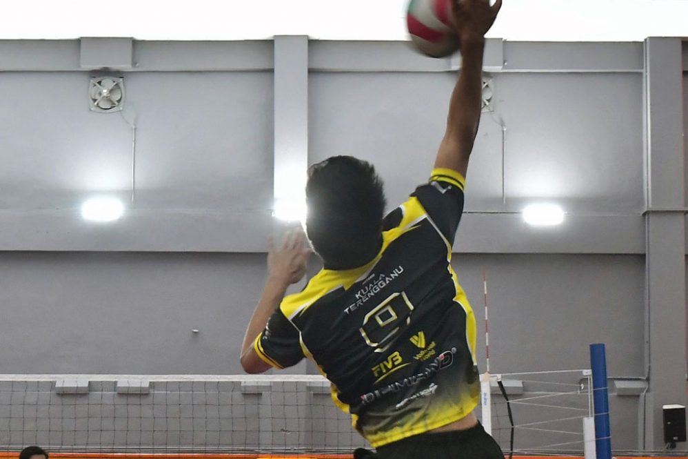 SUTERA III : Bola Tampar